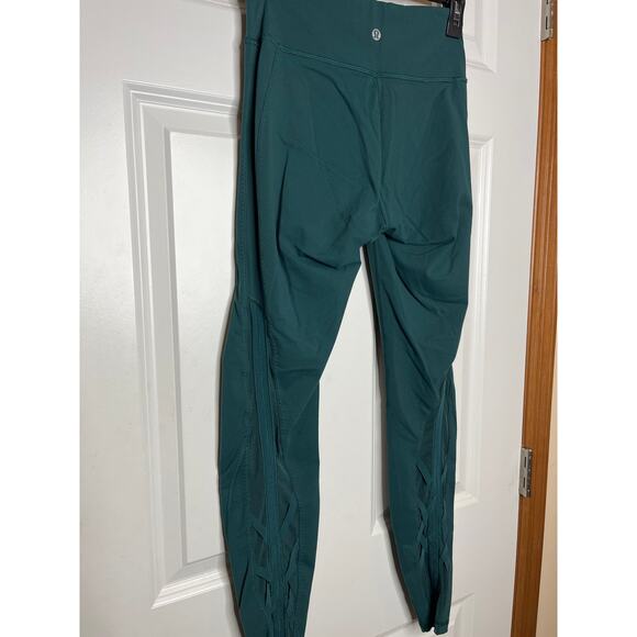 Lululemon Size 6 Criss Cross Back with Mesh Emerald Green Workout Yoga Gym - Picture 5 of 9